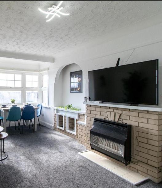 Open Mind Property - Southsea With Free Parking Портцмаус Экстерьер фото
